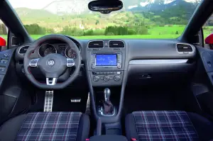 Volkswagen Golf GTI Cabriolet 2012 nuove immagini - 15
