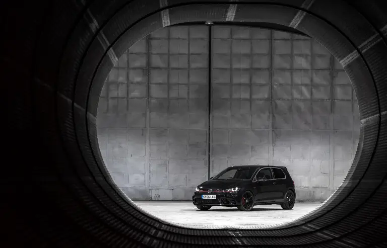 Volkswagen Golf GTI Clubsport Edition 40  - 9