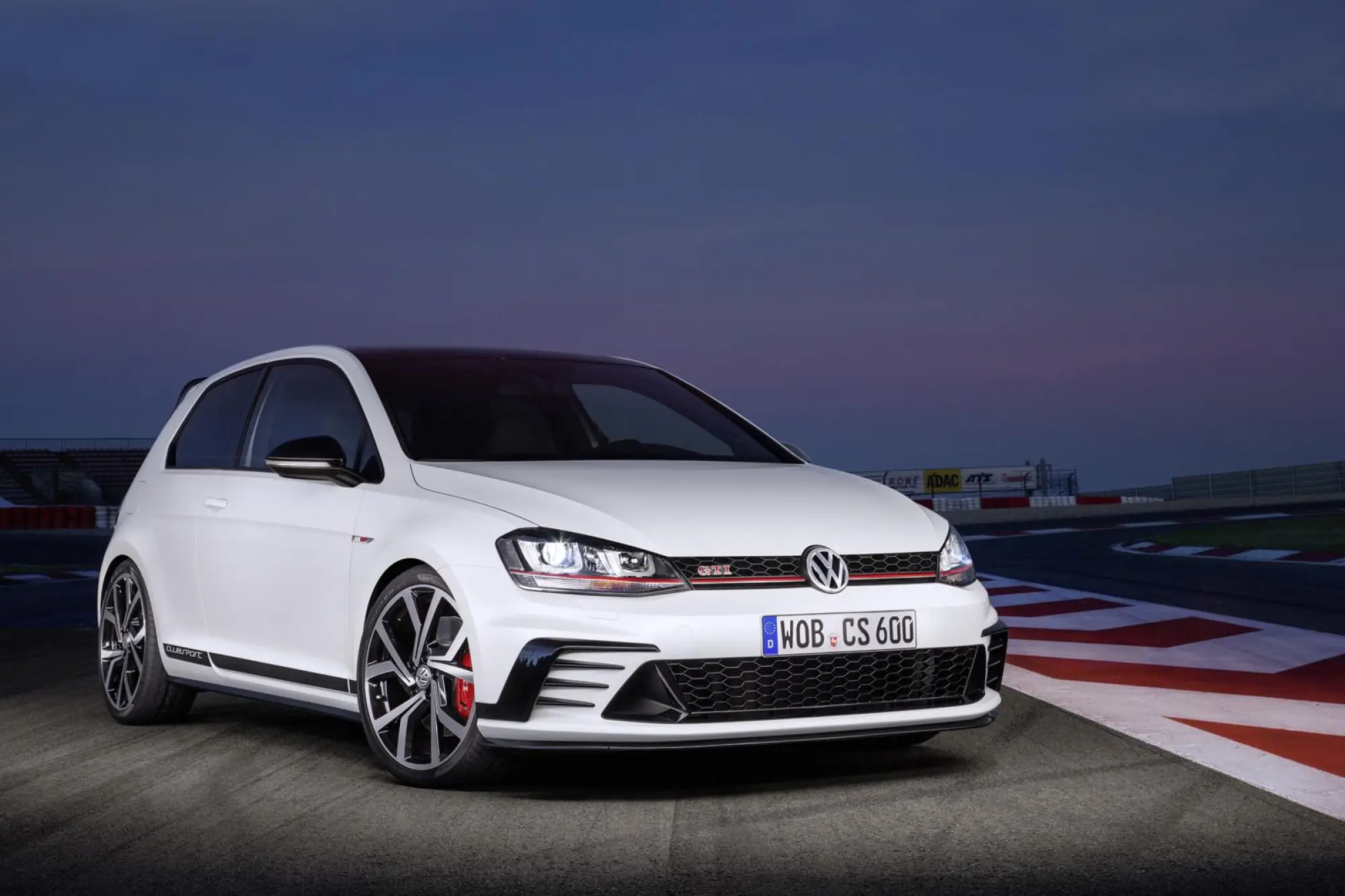 Volkswagen Golf GTI Clubsport MY 2016 - 3