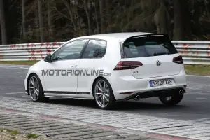 Volkswagen Golf GTI Clubsport S - Foto spia 22-04-2016
