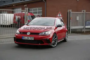 Volkswagen Golf GTI Clubsport S - Foto spia 22-04-2016