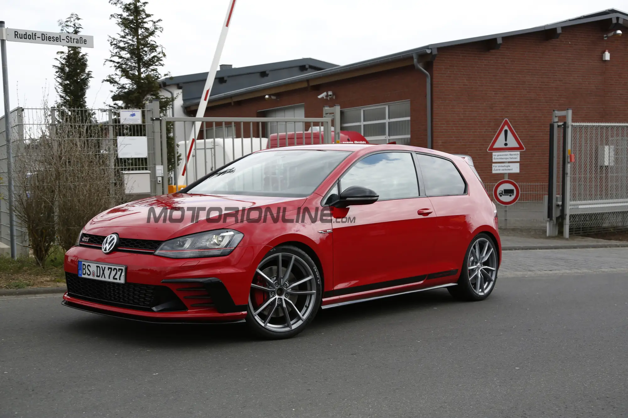 Volkswagen Golf GTI Clubsport S - Foto spia 22-04-2016 - 3