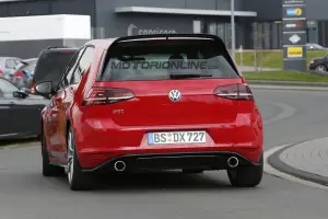Volkswagen Golf GTI Clubsport S - Foto spia 22-04-2016