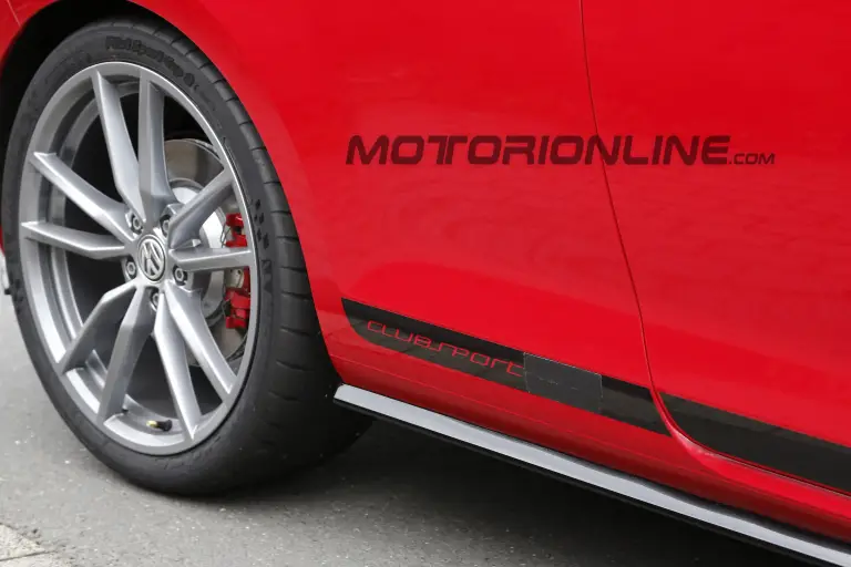 Volkswagen Golf GTI Clubsport S - Foto spia 22-04-2016 - 8