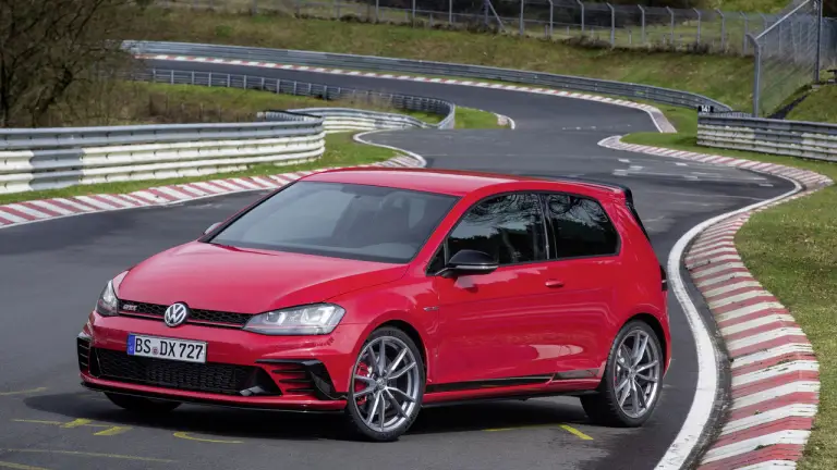 Volkswagen Golf GTI Clubsport S - 15