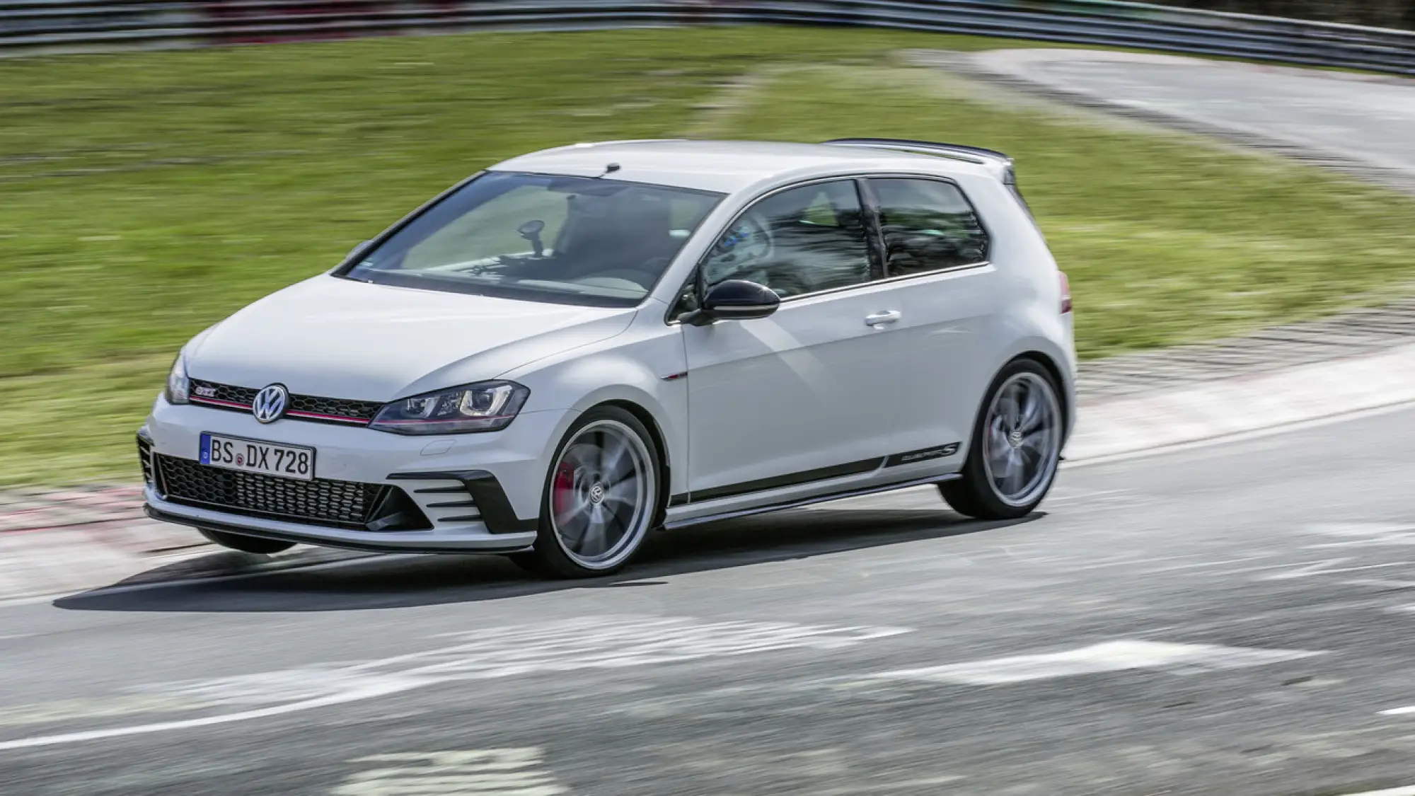 Volkswagen Golf GTI Clubsport S - 5