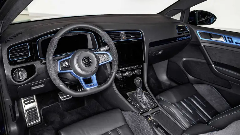 Volkswagen Golf GTI First Decade - 11
