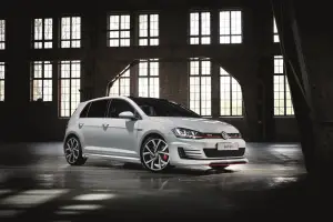 Volkswagen Golf GTI, GTD e R by Oettinger