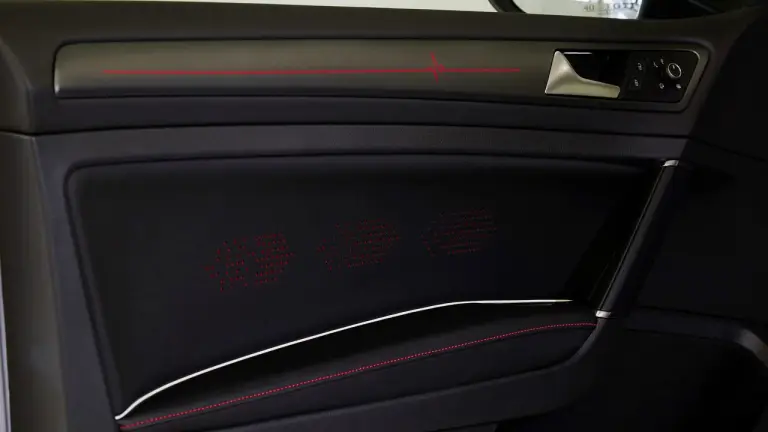 Volkswagen Golf GTI Heartbeat - 10
