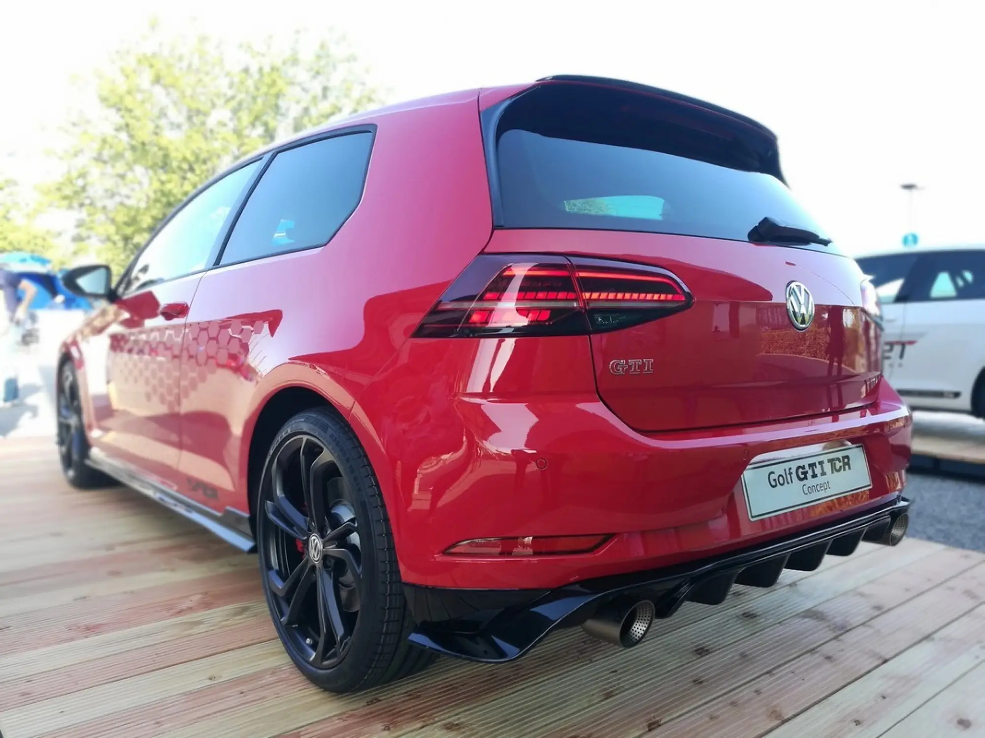 Volkswagen Golf GTI TCR Concept 2018  - 12