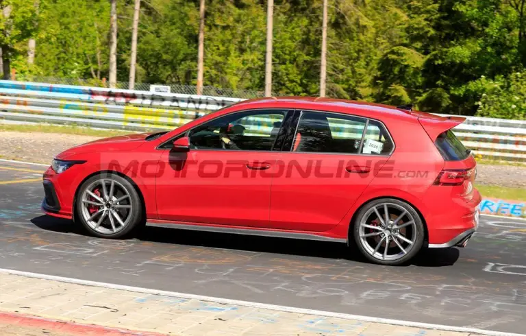 Volkswagen Golf GTI TCR - Foto spia 13-05-2020 - 7