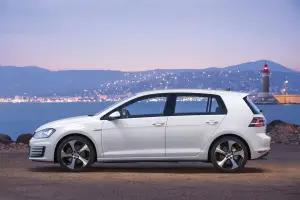 Volkswagen Golf GTI - 5