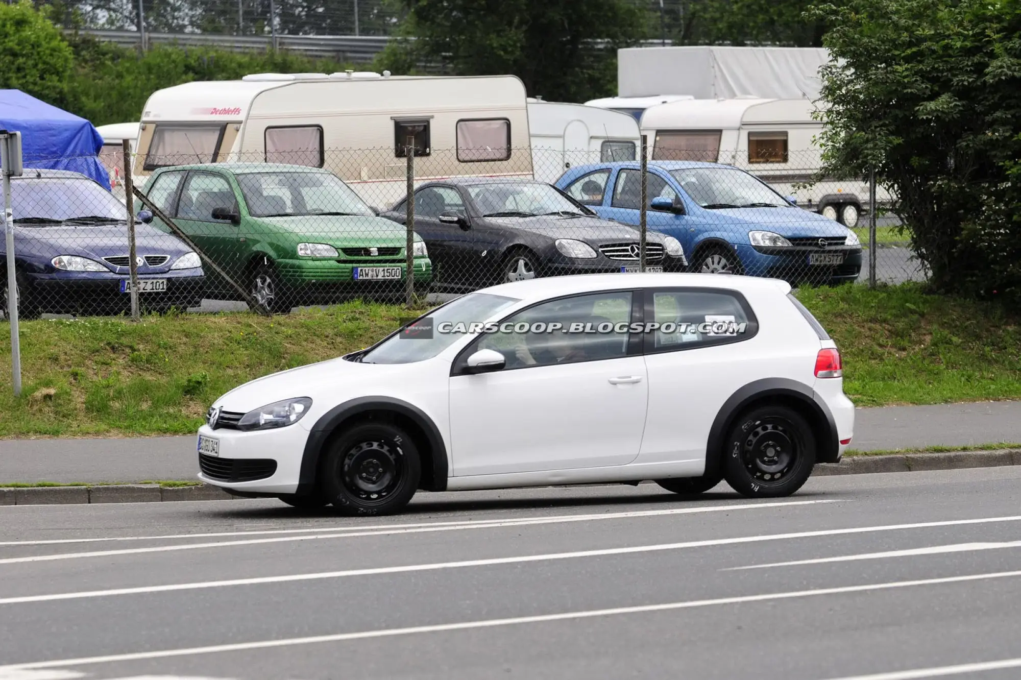 Volkswagen Golf Mk7 - Foto spia 27-06-2010 - 4