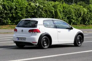 Volkswagen Golf Mk7 - Foto spia 27-06-2010