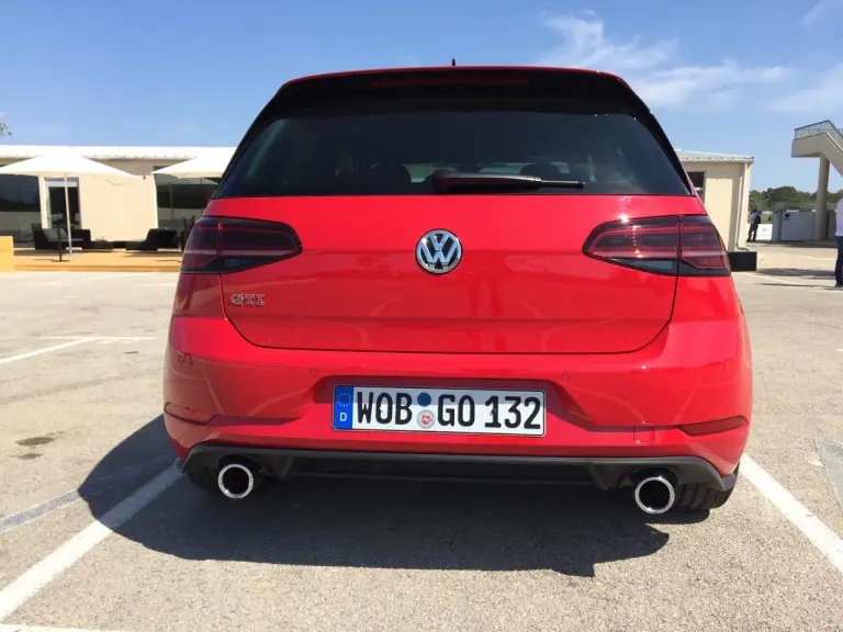 Volkswagen Golf MY 2017 - Prova di e-Golf, GTE, GTI Performance e R - 81