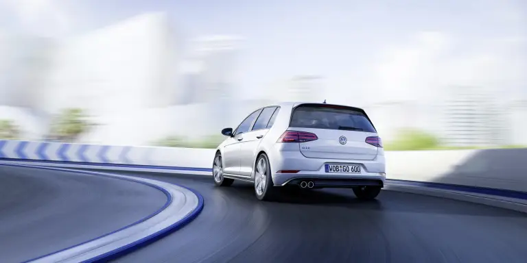 Volkswagen Golf MY 2017 - 12