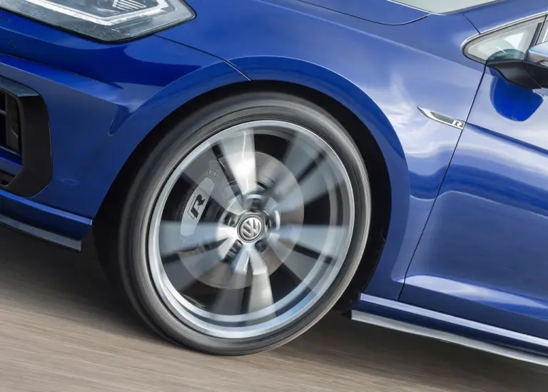 Volkswagen Golf R 2017 - 23