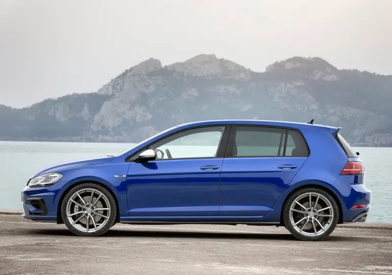 Volkswagen Golf R 2017 - 9