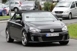 Volkswagen Golf R Cabriolet foto spia giugno 2012