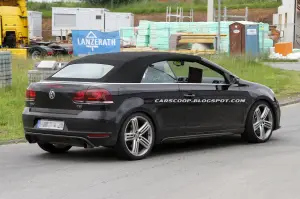 Volkswagen Golf R Cabriolet foto spia giugno 2012