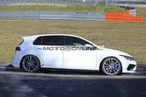 Volkswagen Golf R - Foto spia 15-4-2020