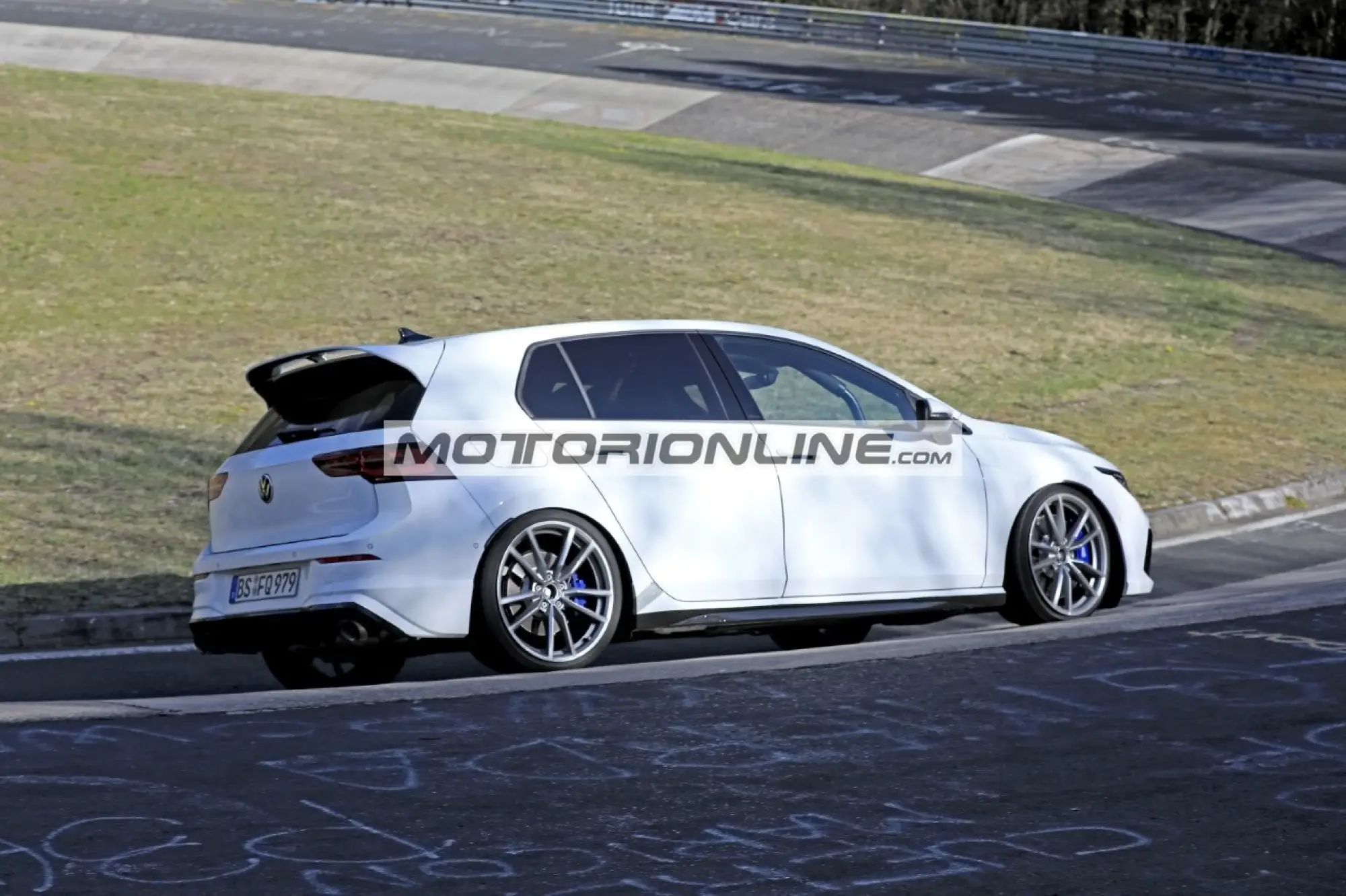 Volkswagen Golf R - Foto spia 15-4-2020 - 15