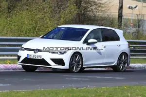 Volkswagen Golf R - Foto spia 15-4-2020