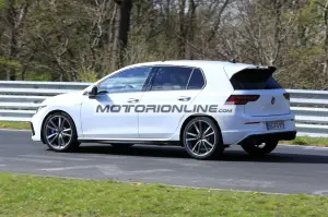 Volkswagen Golf R - Foto spia 15-4-2020
