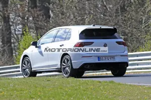 Volkswagen Golf R - Foto spia 15-4-2020