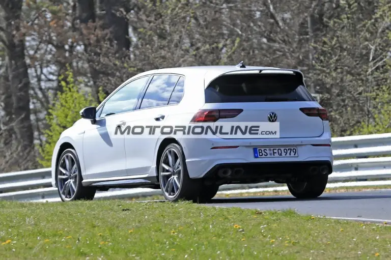 Volkswagen Golf R - Foto spia 15-4-2020 - 9