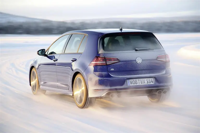 Volkswagen Golf R - Foto ufficiali - 9