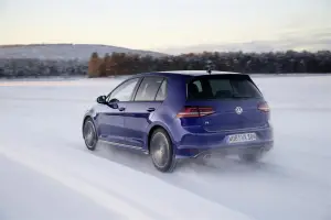 Volkswagen Golf R - Foto ufficiali - 12