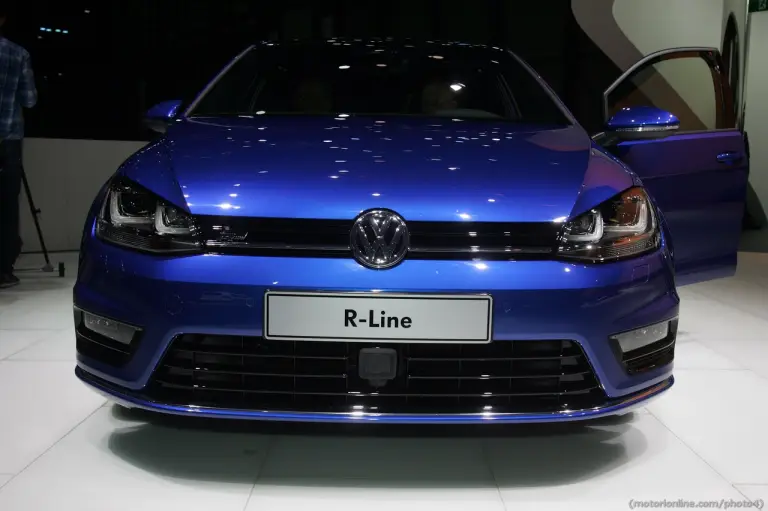 Volkswagen Golf R Line - Salone di Ginevra 2013 - 7