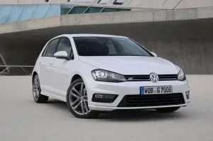 Volkswagen Golf R-Line