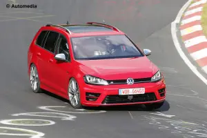 Volkswagen Golf R Station Wagon 2015 - Foto spia 20-10-2014