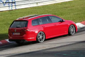 Volkswagen Golf R Station Wagon 2015 - Foto spia 20-10-2014 - 4