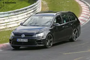 Volkswagen Golf R station wagon 2015 - Foto spia 23-05-2014 - 1