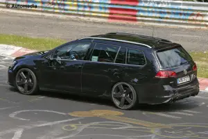 Volkswagen Golf R station wagon 2015 - Foto spia 23-05-2014 - 4