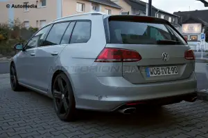 Volkswagen Golf R Station Wagon - Foto spia 28-03-2014 - 11