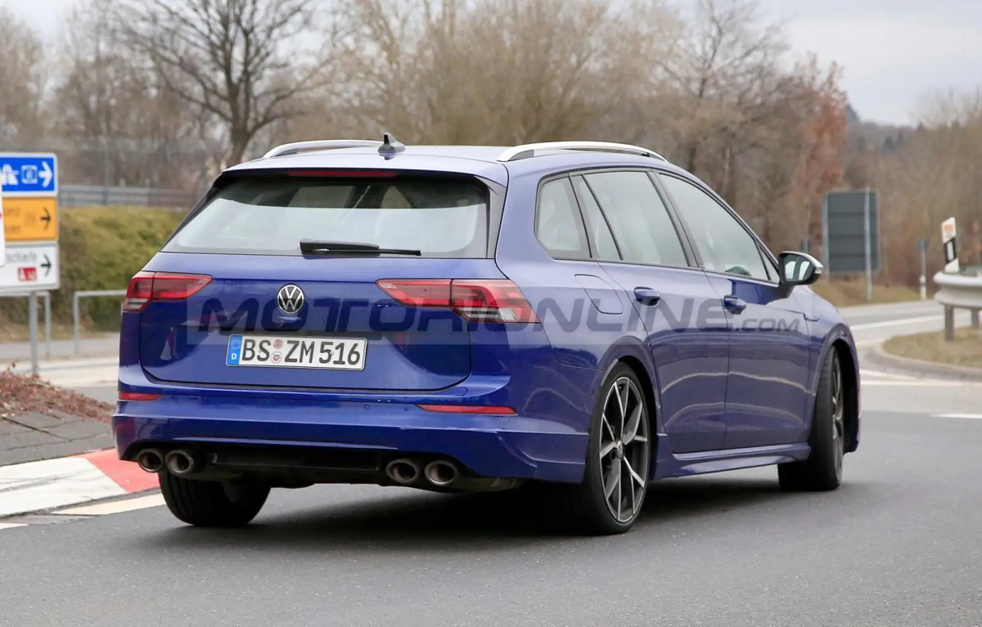 Volkswagen Golf R Variant 2021 - Foto spia 23-03-2021 - 8