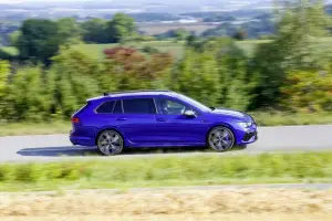 Volkswagen Golf R Variant 2022 - gallery