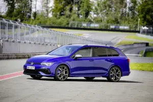 Volkswagen Golf R Variant 2022 - gallery