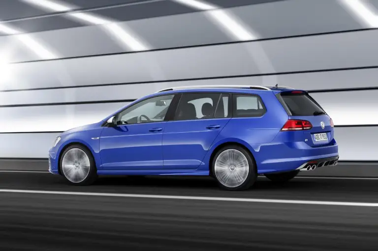 Volkswagen Golf R Variant  - 2