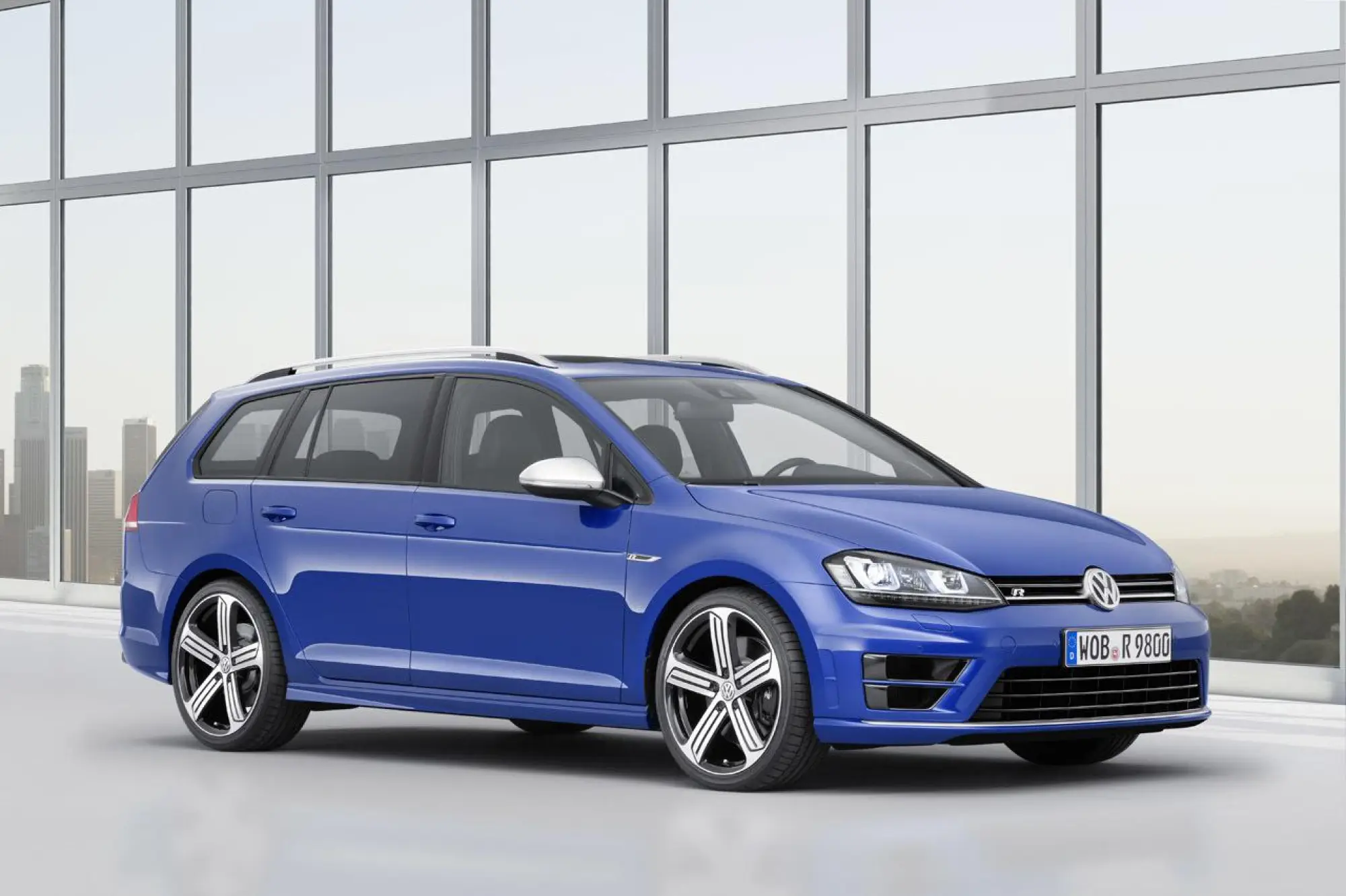 Volkswagen Golf R Variant  - 6