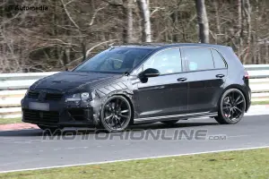Volkswagen Golf R VII - Foto spia 16-04-2013