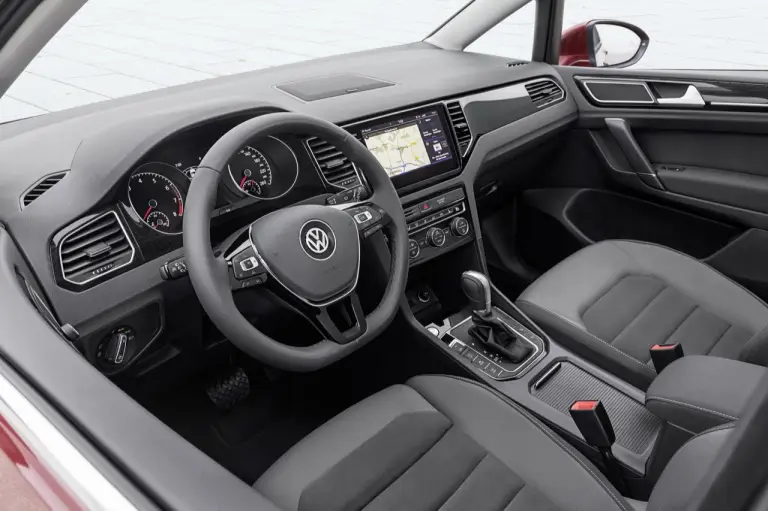 Volkswagen Golf Sportsvan 2018 - 16