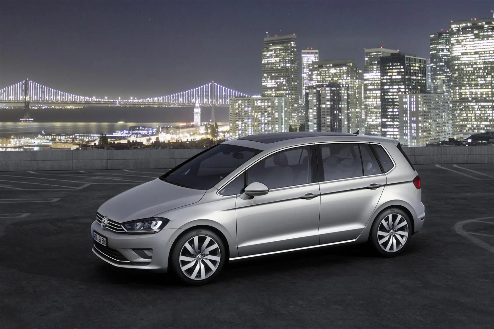 Volkswagen Golf Sportsvan Concept - Foto ufficiali - 8