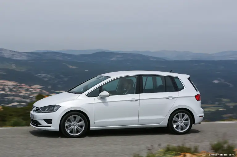 Volkswagen Golf Sportsvan - Test Drive - 65