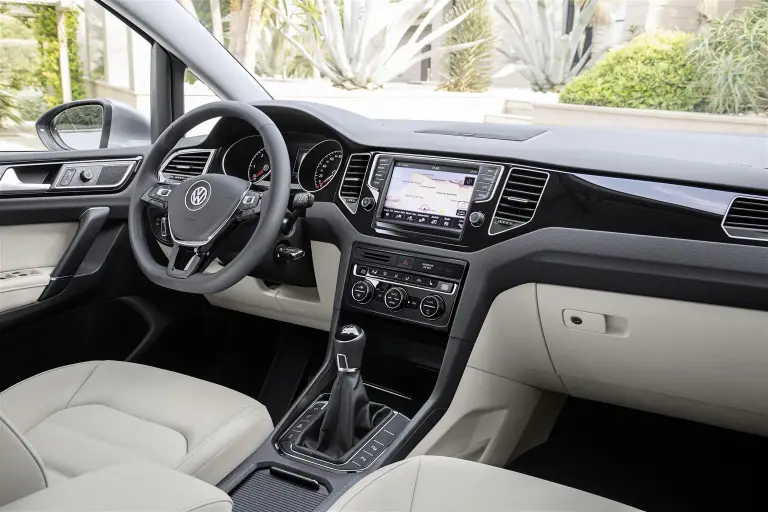 Volkswagen Golf Sportsvan - 10