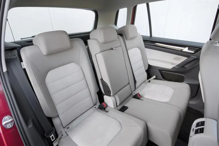 Volkswagen Golf Sportsvan - 13